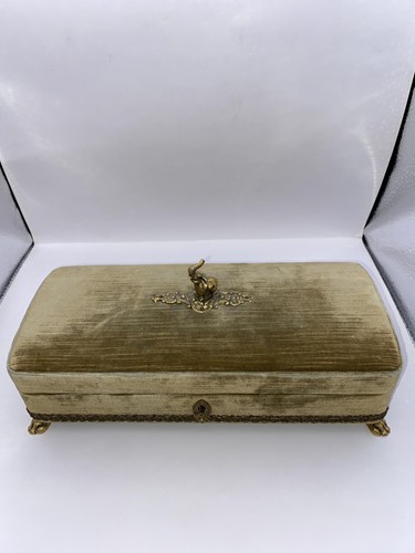 Vintage gold velvet - gold,